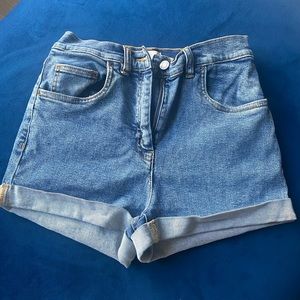 Aritzia Shorts (Wilfred Free) Size 6